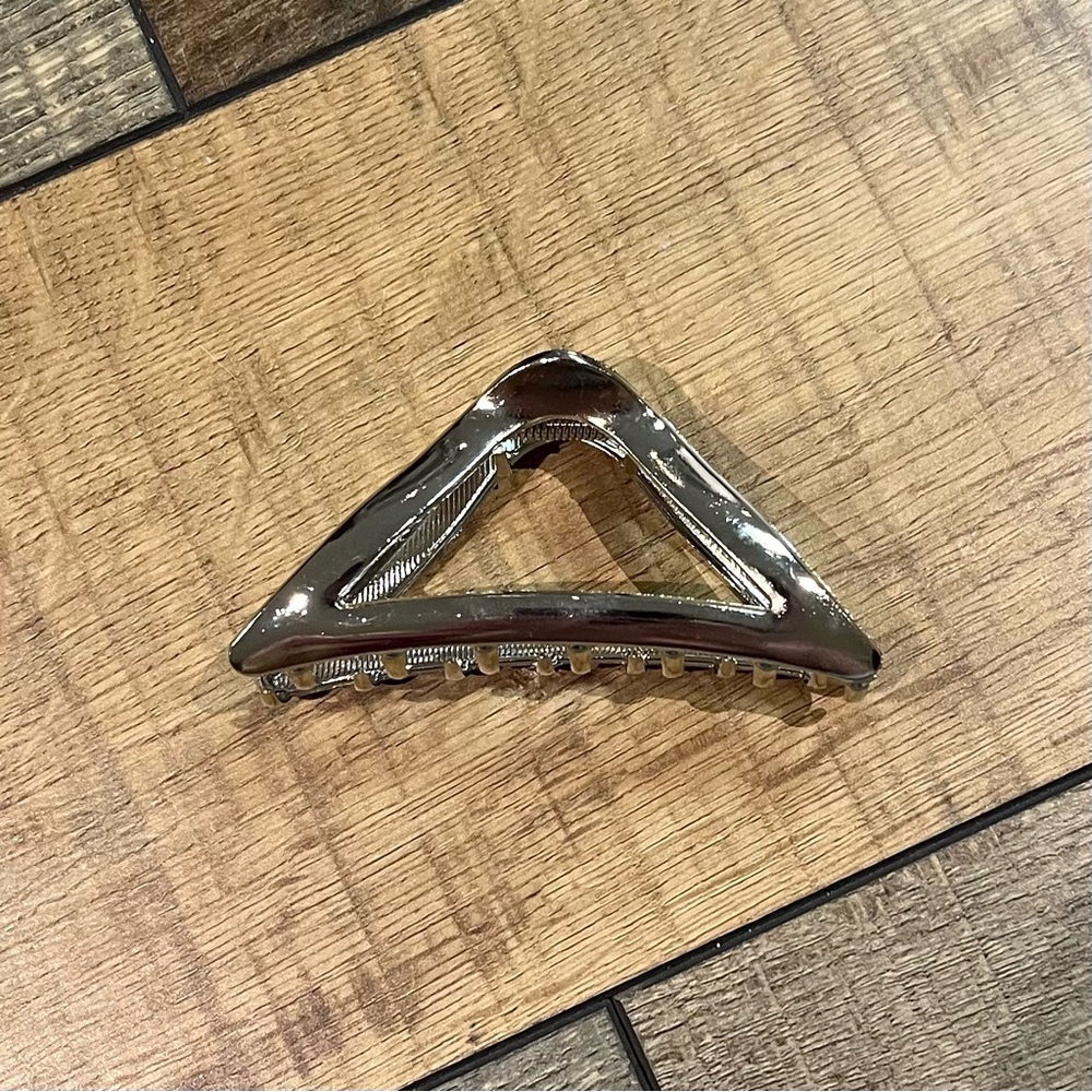 Silver Triangle Claw Clip